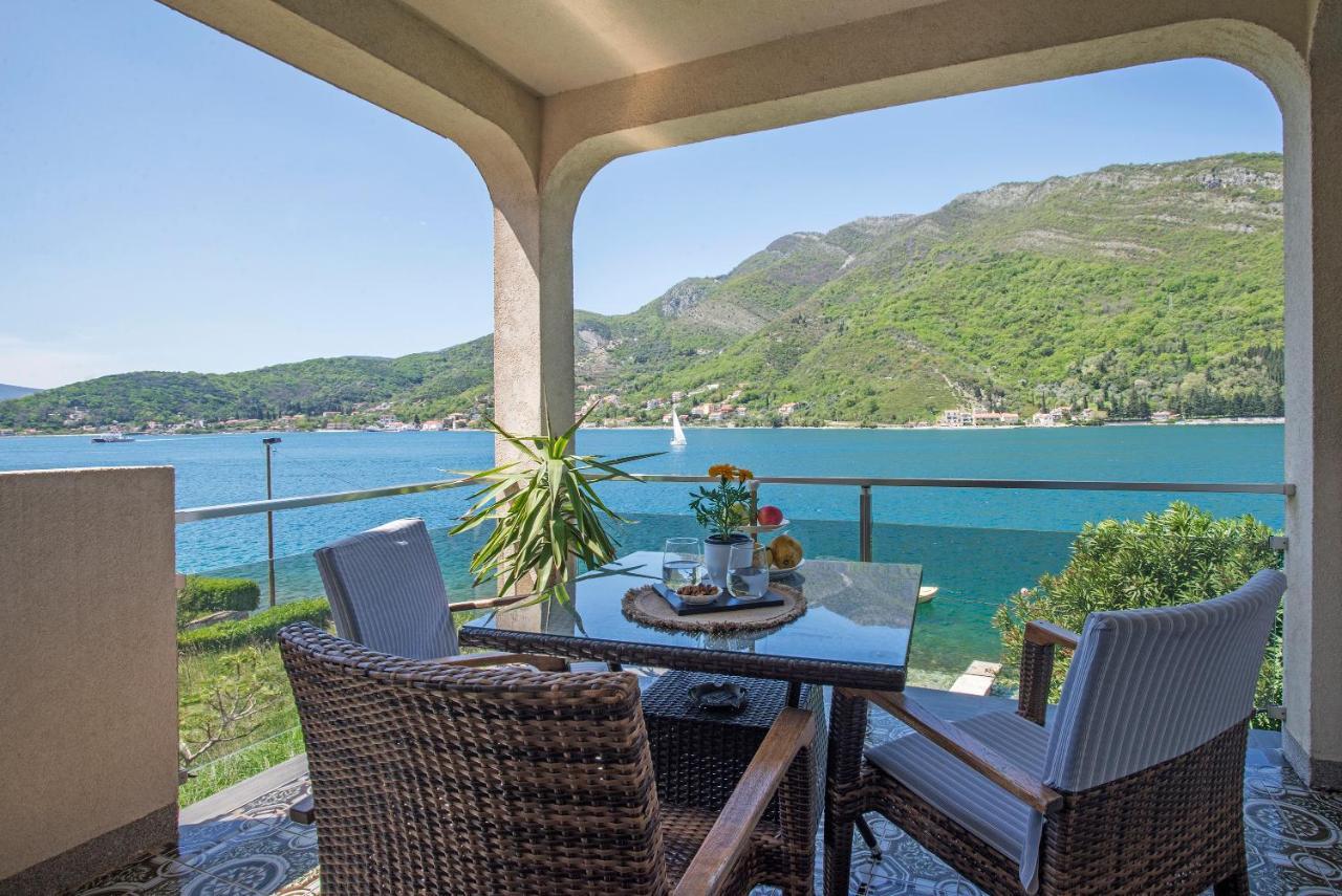 Apartments Maxhit Tivat Eksteriør billede