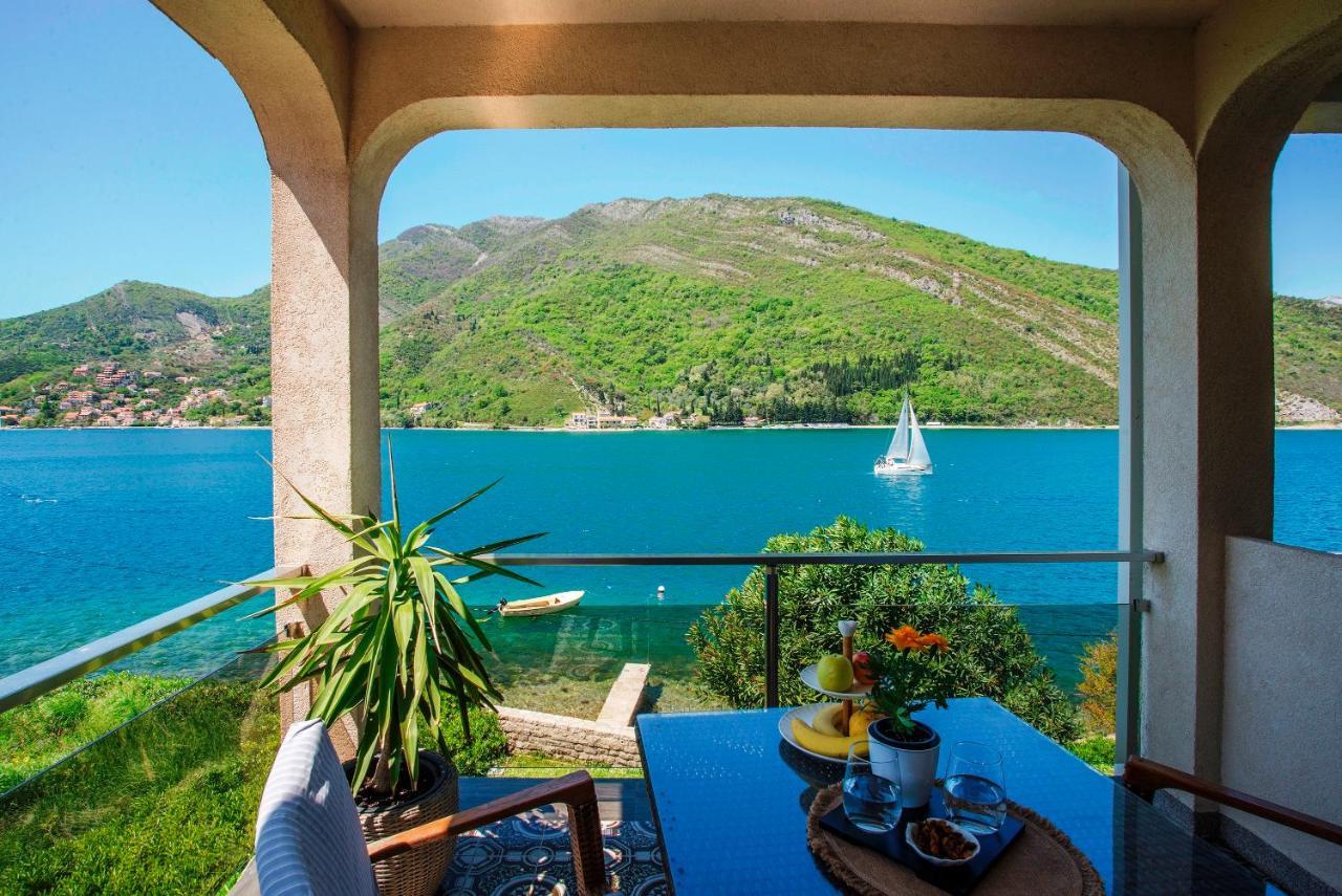 Apartments Maxhit Tivat Eksteriør billede